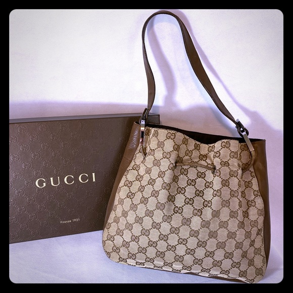 Gucci Handbags - Gucci monogram bag